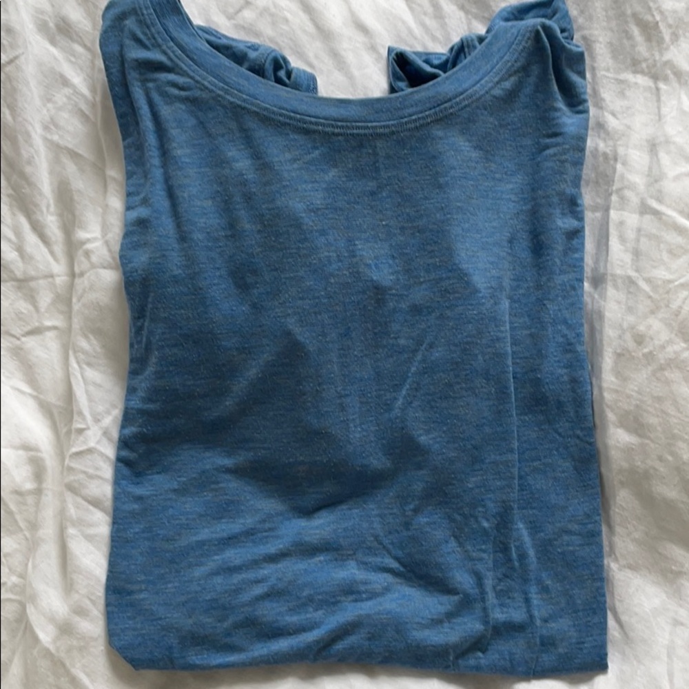 Lululemon t shirt